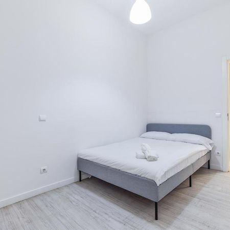 Amplio Apartamento En Malasana Para 6 Personas Apartman Madrid Kültér fotó