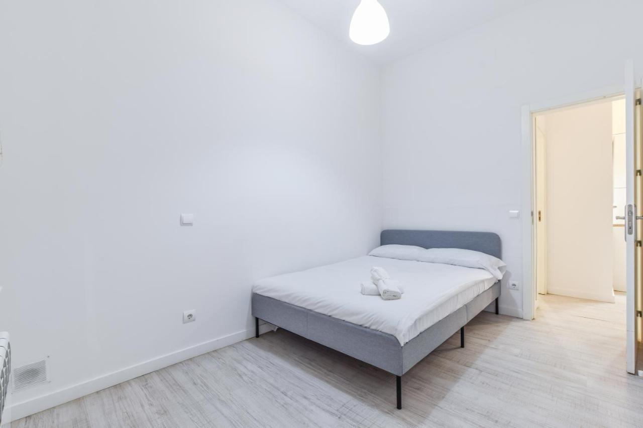 Amplio Apartamento En Malasana Para 6 Personas Apartman Madrid Kültér fotó